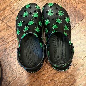 Unisex 4/20 friendly crocs.